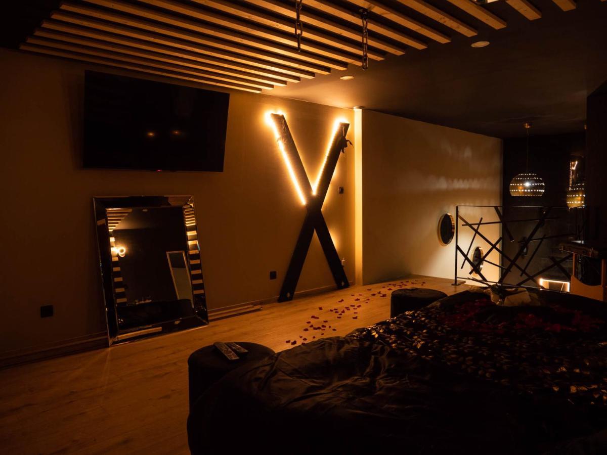 Douceur Du Charme - Love-Room A Charmes Entre Epinal Et Nancy Екстер'єр фото